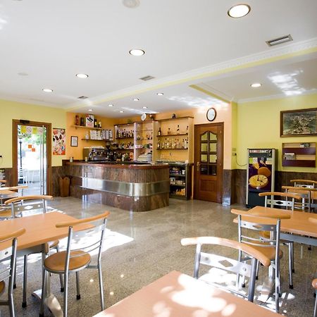 Hostal La Casilla Guitiriz Esterno foto