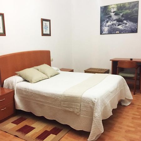 Hostal La Casilla Guitiriz Esterno foto