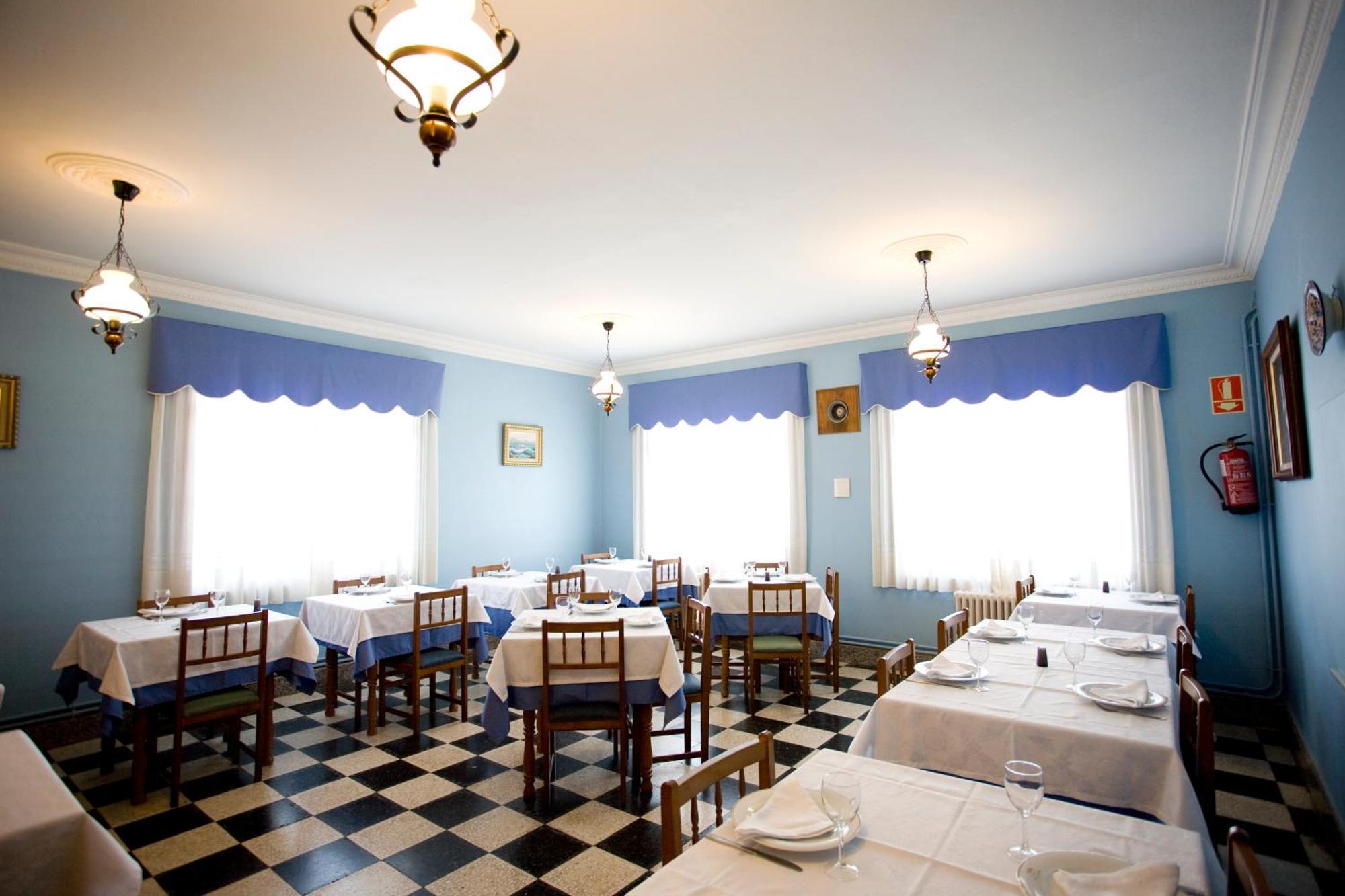 Hostal La Casilla Guitiriz Esterno foto